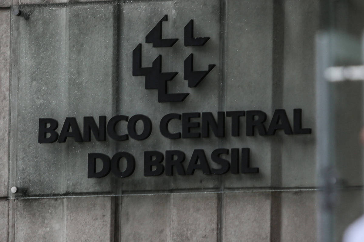 Queda de 0,2% do PIB retoma debate sobre corte da taxa de juros para sair da estagnação